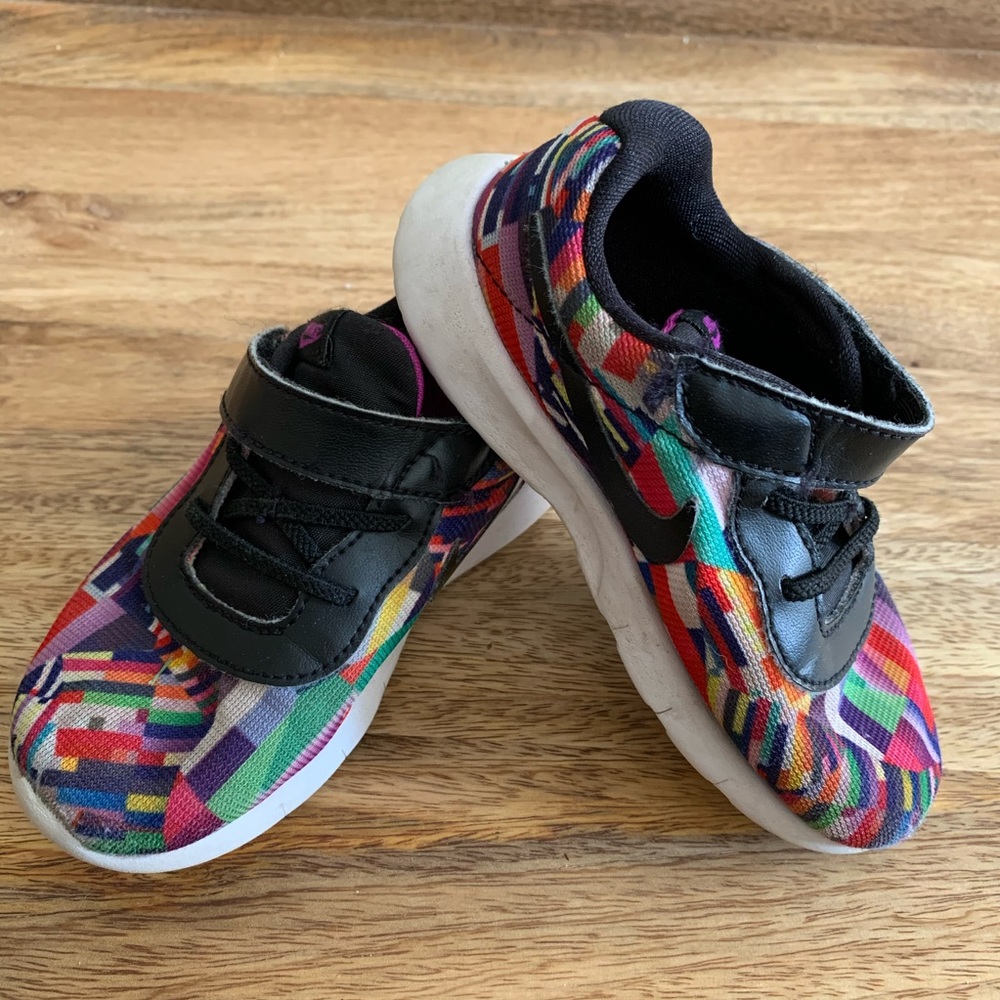 Rainbow Nike!